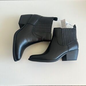 Black Ankle Boots size 8 NWT